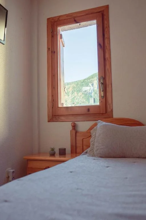 Quarto Standard - 1 cama grande — Hostal Alto Aragon