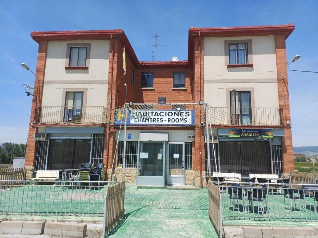 Double Room — Hostal Amanecer