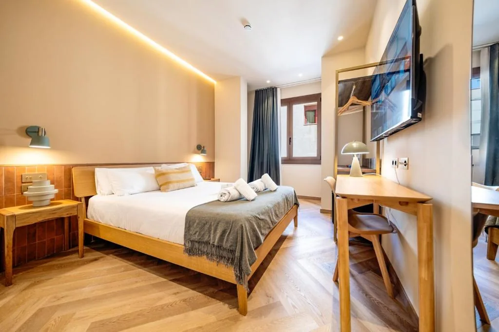スタンダードダブルルーム — Hostal Ambos Mundos