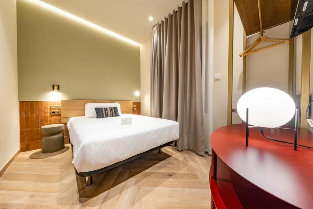 シングルルーム — Hostal Ambos Mundos