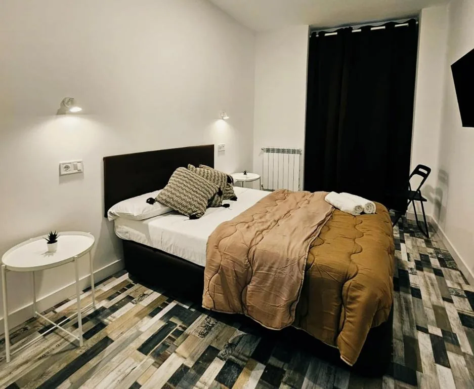 Camera matrimoniale — HOSTAL ANDREA GRANVIA