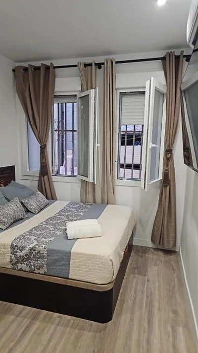 HOSTAL ANDREA GRANVIA — foto 7