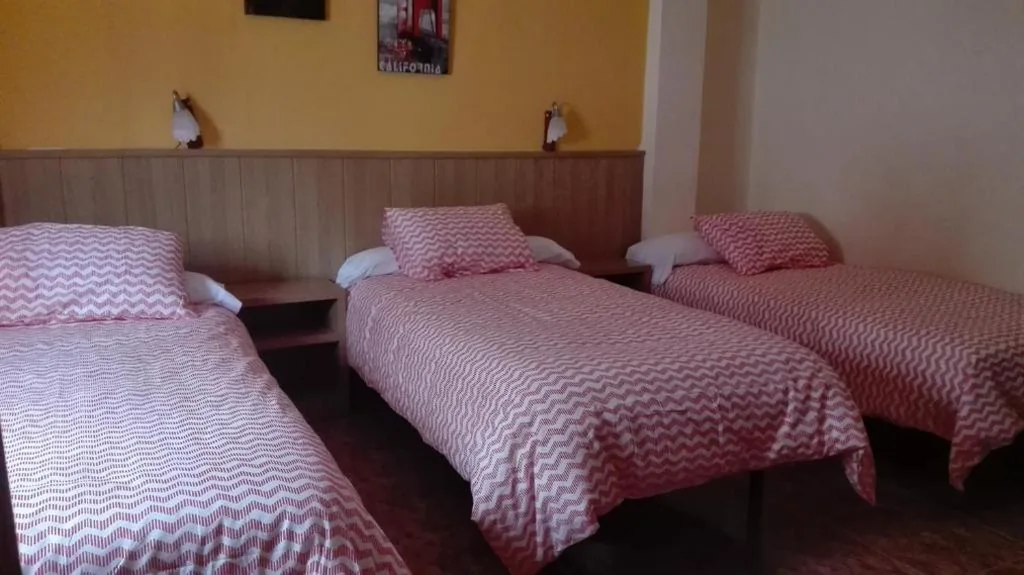 Camera Tripla — Hostal Andrés