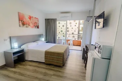 Hostal Anna Benidorm — foto 10