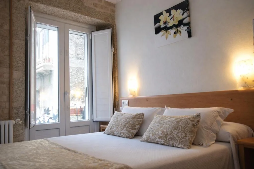 Camera Doppia Deluxe — Hostal Anosa Casa