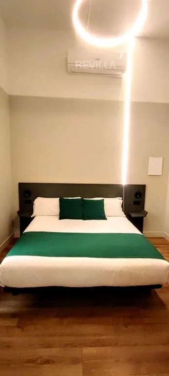 Quarto Duplo Superior — Hostal Anton Martin