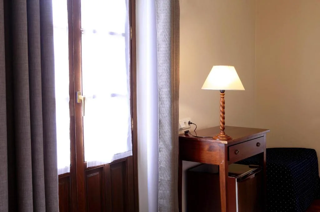 Doppelzimmer – 1 oder 2 Betten — Hostal Antxitonea