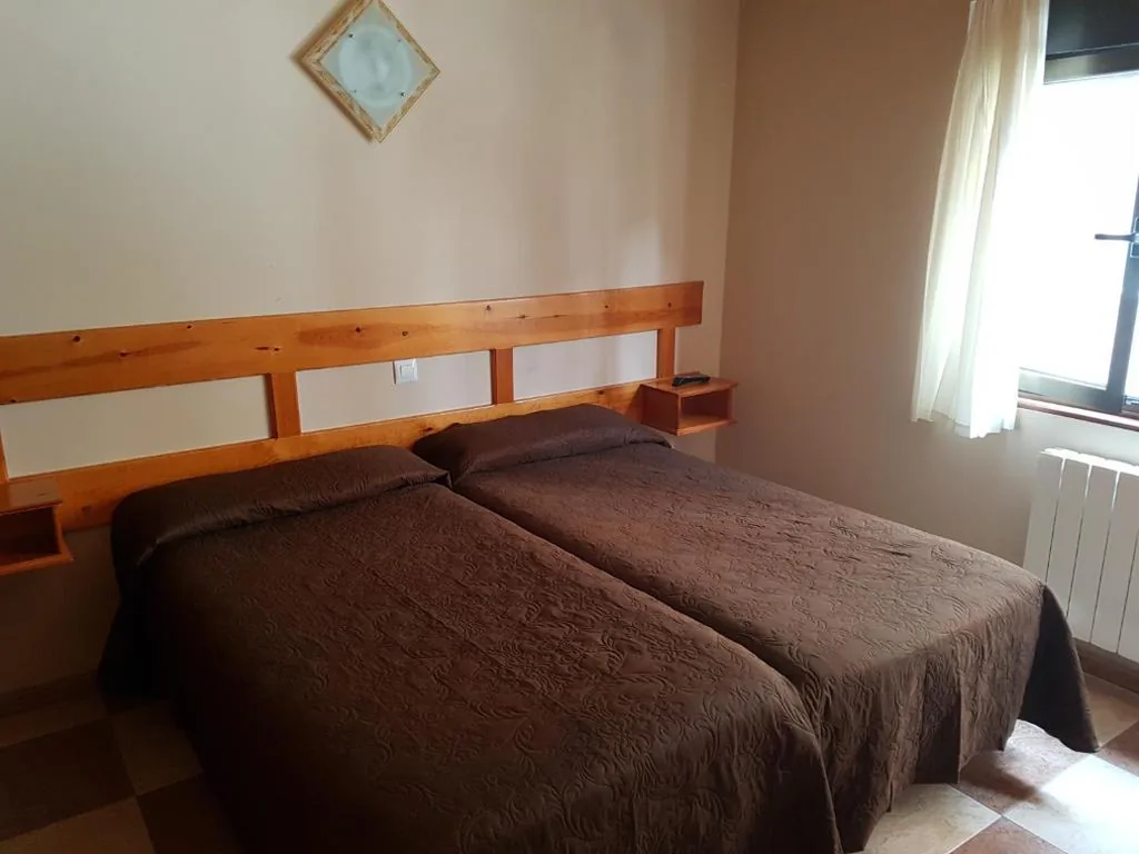 Camera doppia - 2 letti — Hostal Arenal