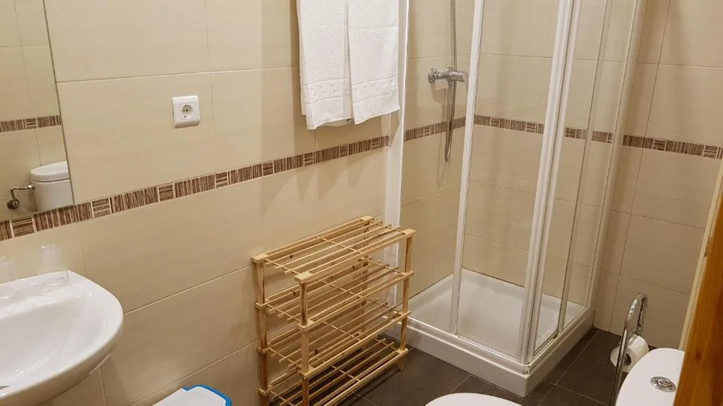 Camera familiare con terrazza — Hostal Arenal