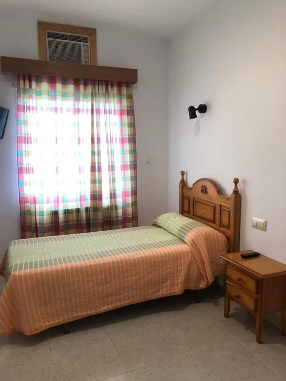Habitación Individual — Hostal Arias