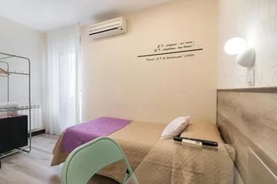 Hostal Art Madrid — Foto 11