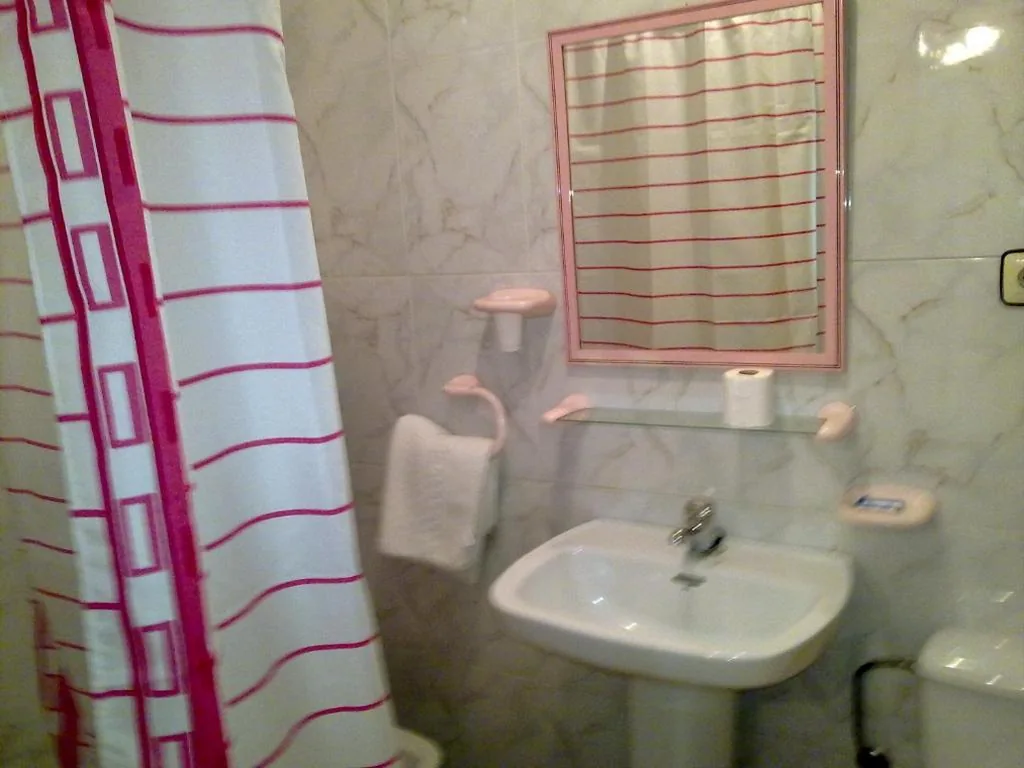 Quarto Individual com casa de banho privativa — Hostal Asensio Nijar