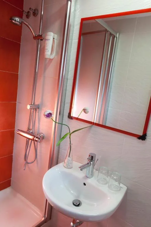 Camera tripla — Hostal Astoria