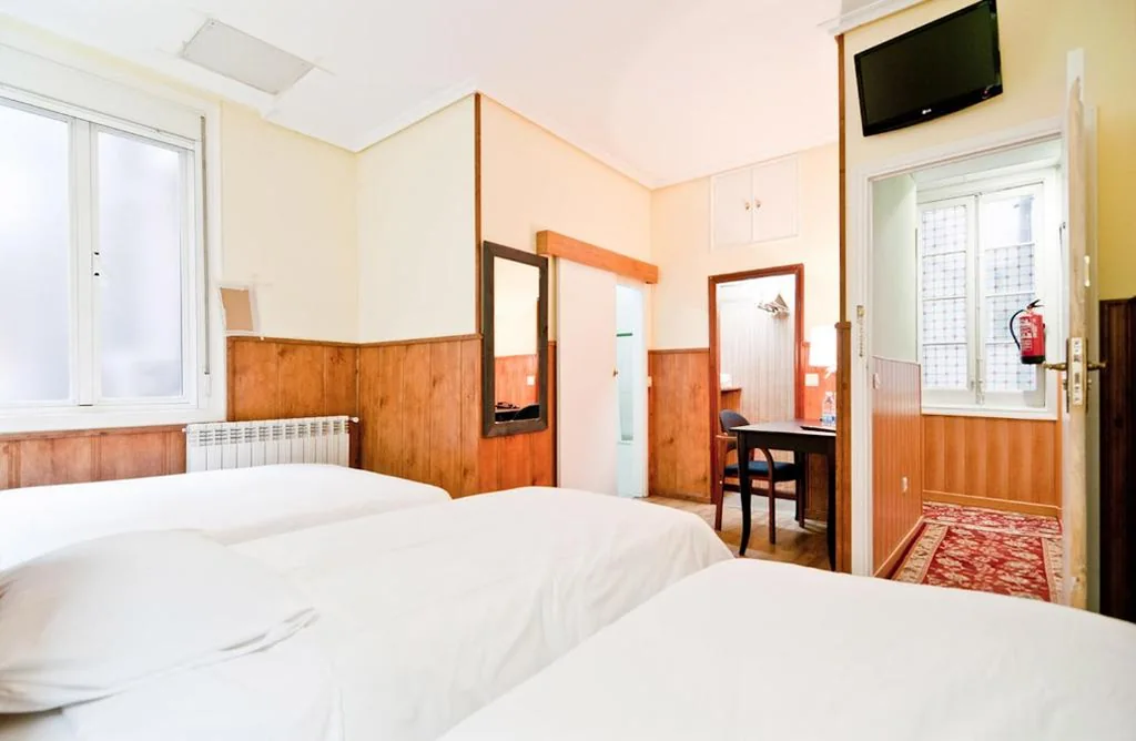 Camera Quadrupla — Hostal Asunción