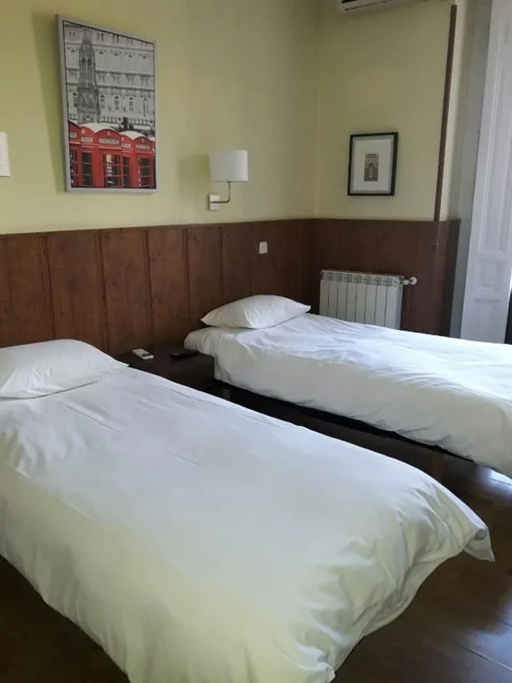 Camera Doppia con 2 letti — Hostal Asunción