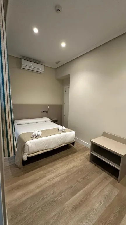 Habitación Doble — Hostal Atocha Almudena Martín