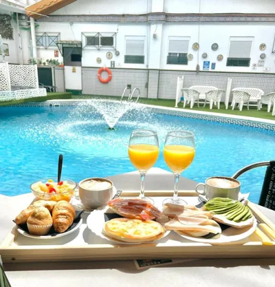 Hostal Avenida Andalucia - Solo Adultos — Foto 4