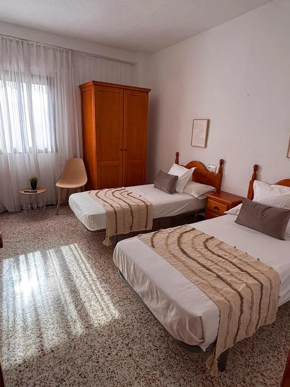 Quarto Quádruplo — Hostal Avenida Pozo Alcón