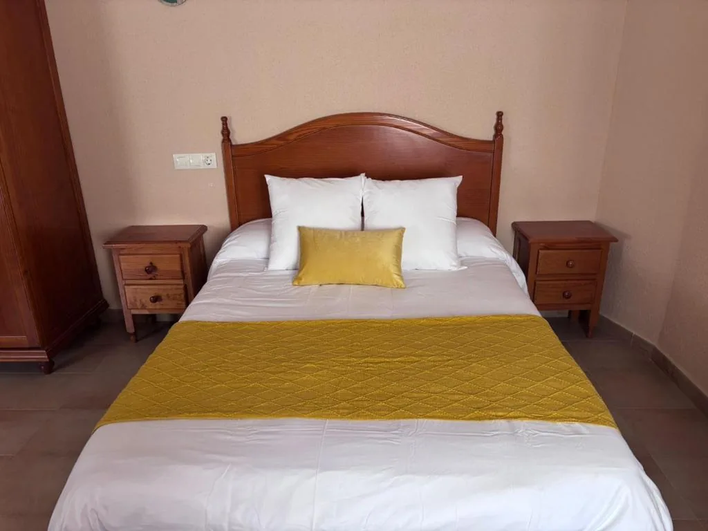 Quarto Duplo adaptado para pessoas com mobilidade reduzida — Hostal Avenida Pozo Alcón
