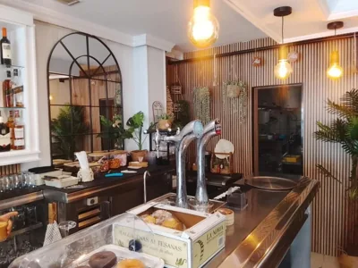 Hostal Avenida Pozo Alcón — foto 3