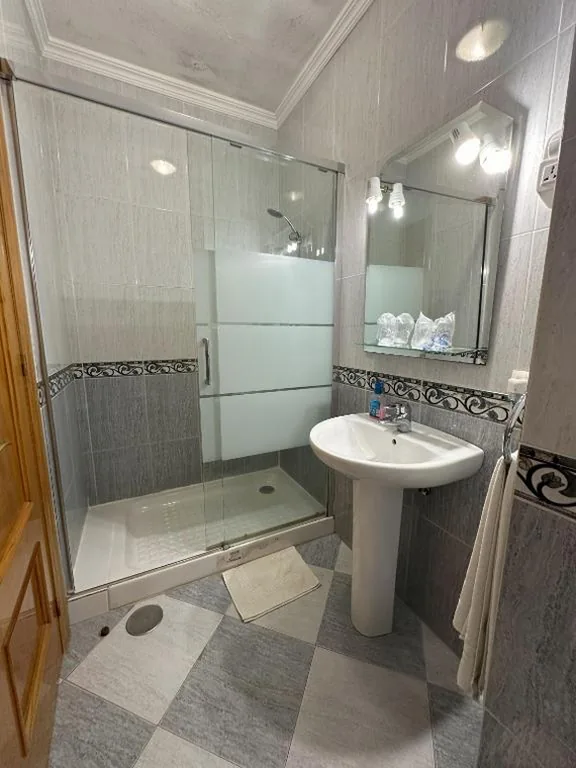 トリプルルーム — Hostal Avenida