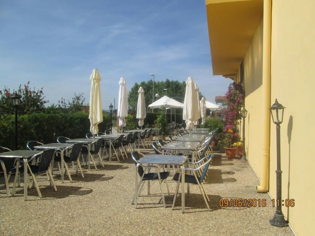 Camera doppia con bagno in comune - 2 letti — Hostal Avi Pep