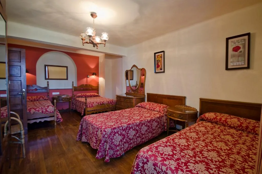Hostal Ayestaran I