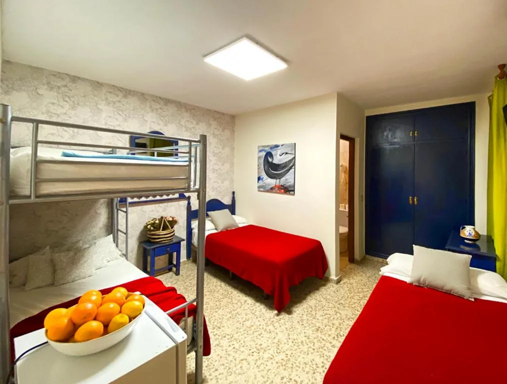 Habitación cuádruple — Hostal Azahara