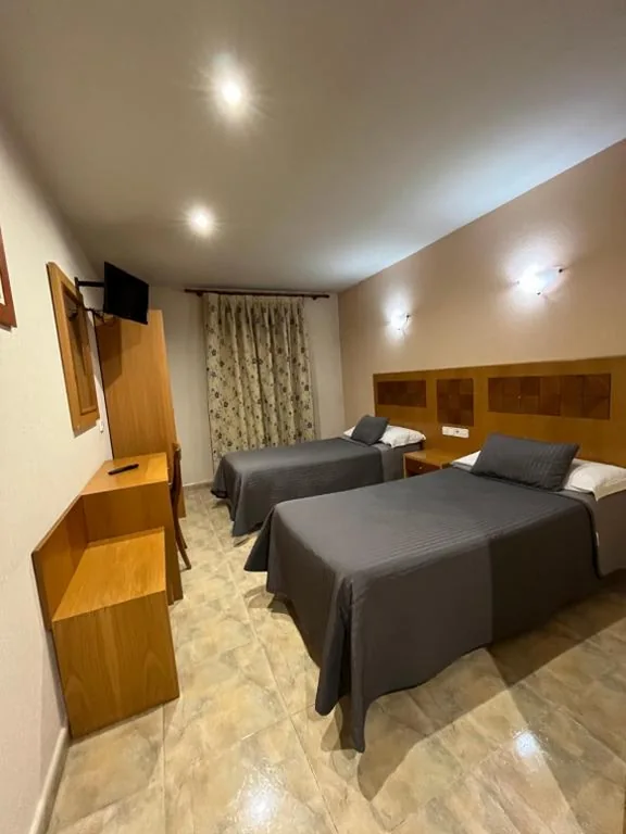 Camera doppia - 2 letti — Hostal Azul