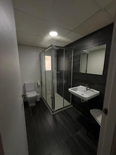 Hostal B and B Benidorm — foto 12