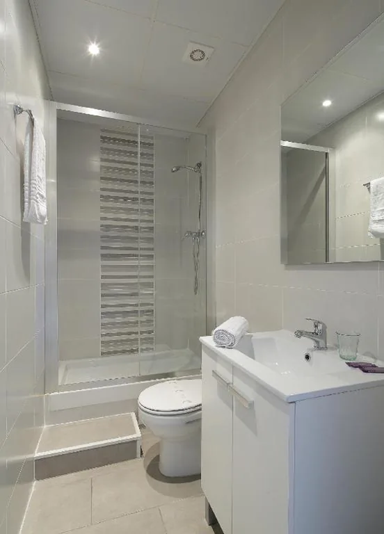 Doppelzimmer mit Balkon — Hostal Balkonis