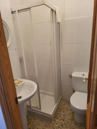 HOSTAL BARCELONA — foto 12