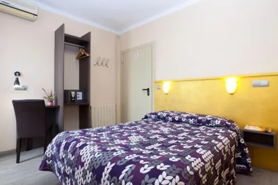 Hostal Barcelona — photo 9