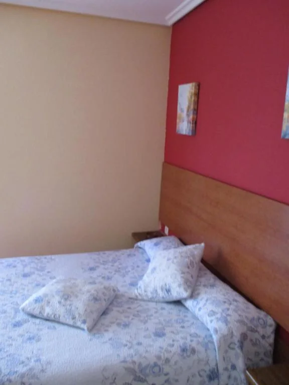 Habitación Individual — Hostal Becares