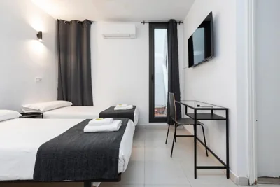 HOSTAL BEDMATES — photo 8