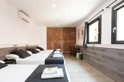 HOSTAL BEDMATES — photo 10