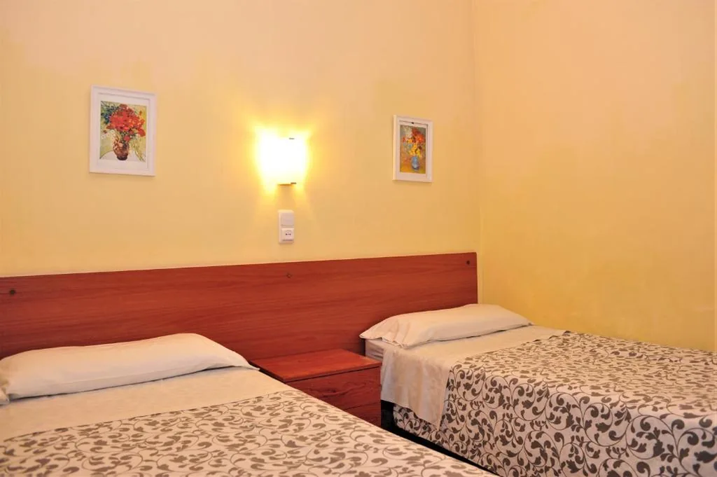 ダブルルーム - シングルベッド2台 — Hostal Bejar