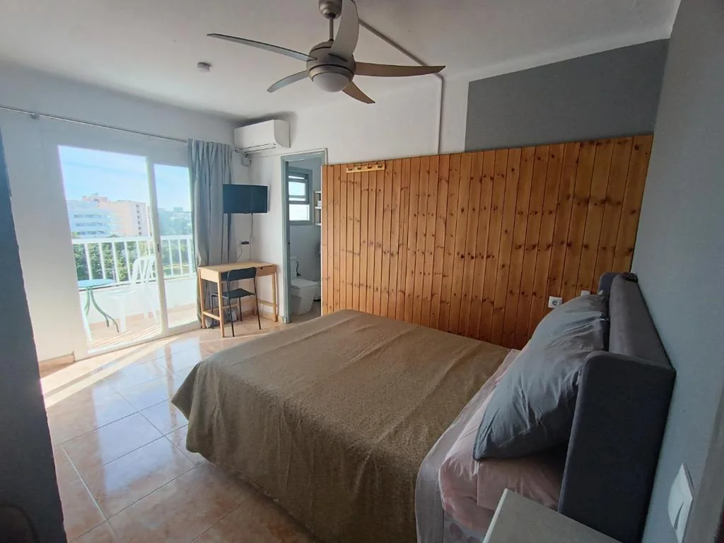 Camera doppia con vista mare — Hostal Bélgica