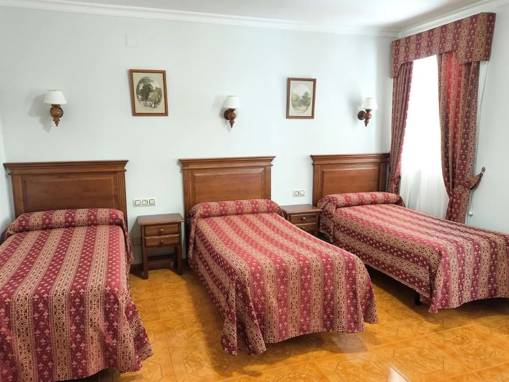 Camera tripla — Hostal Bellido