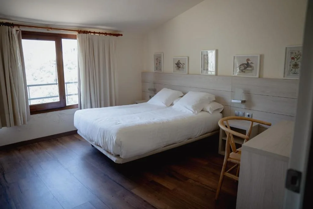 Chambre Triple Classique — Hostal Bertran