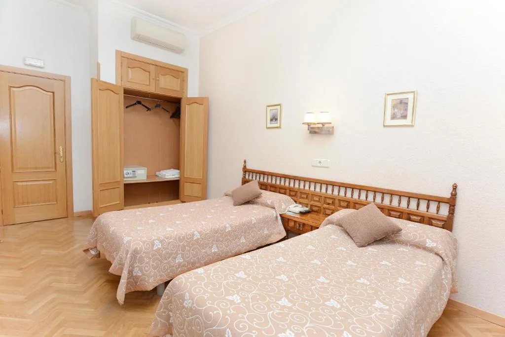 Hostal Biarritz