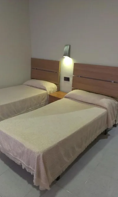 Hostal Bisbal ONLY ADULTS NO AC — photo 2