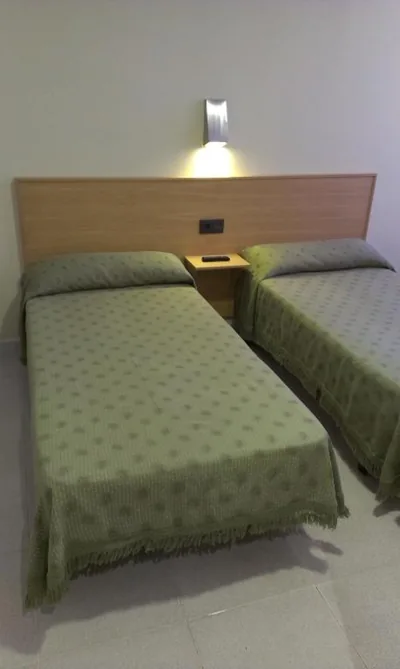 Hostal Bisbal ONLY ADULTS NO AC — photo 7