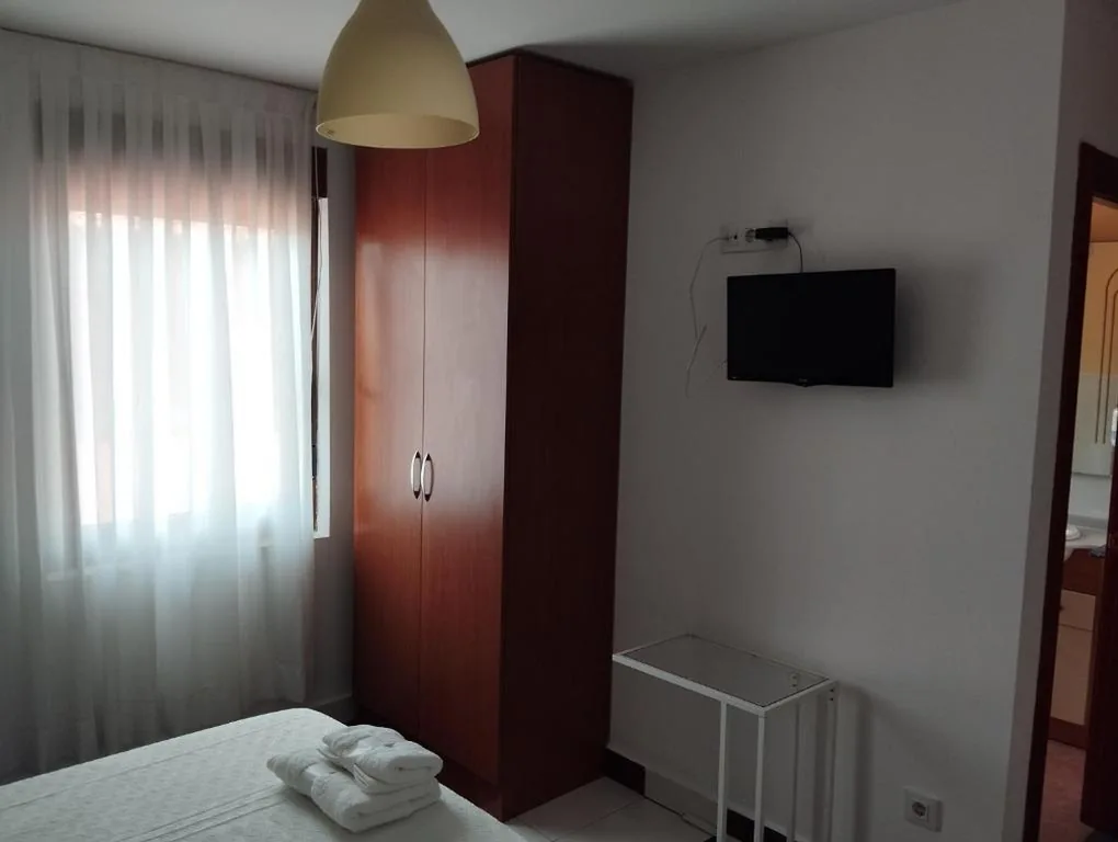 Camera doppia con 2 letti — Hostal Bordillas
