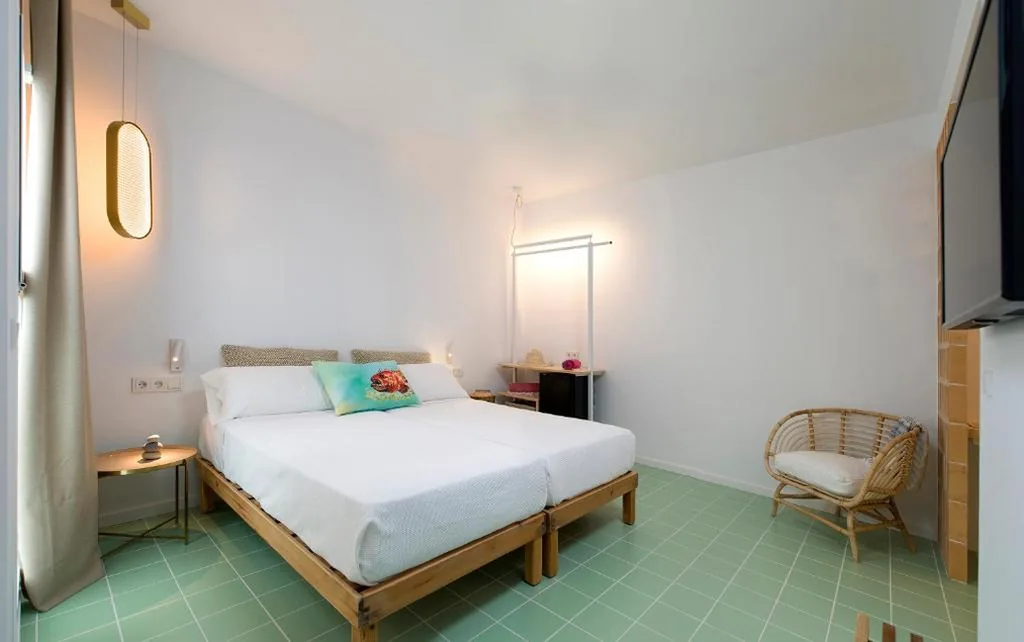 Interior Superior Twin Room — Hostal Boutique Cana Rita