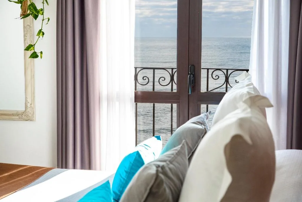 Habitación Doble con vistas al mar - 1 o 2 camas — Hostal Boutique Casa del Mar Altea