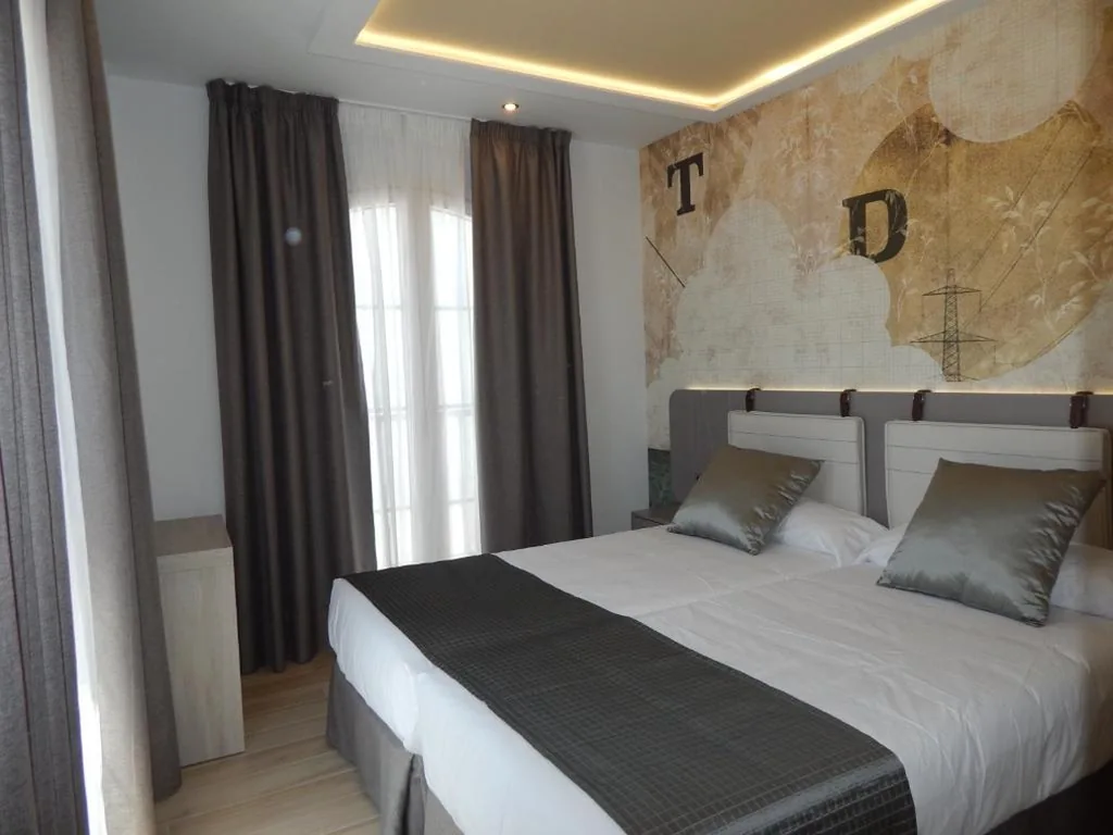 Deluxe Twin Room — Hostal Boutique Doña Carmen - Adults Recommended
