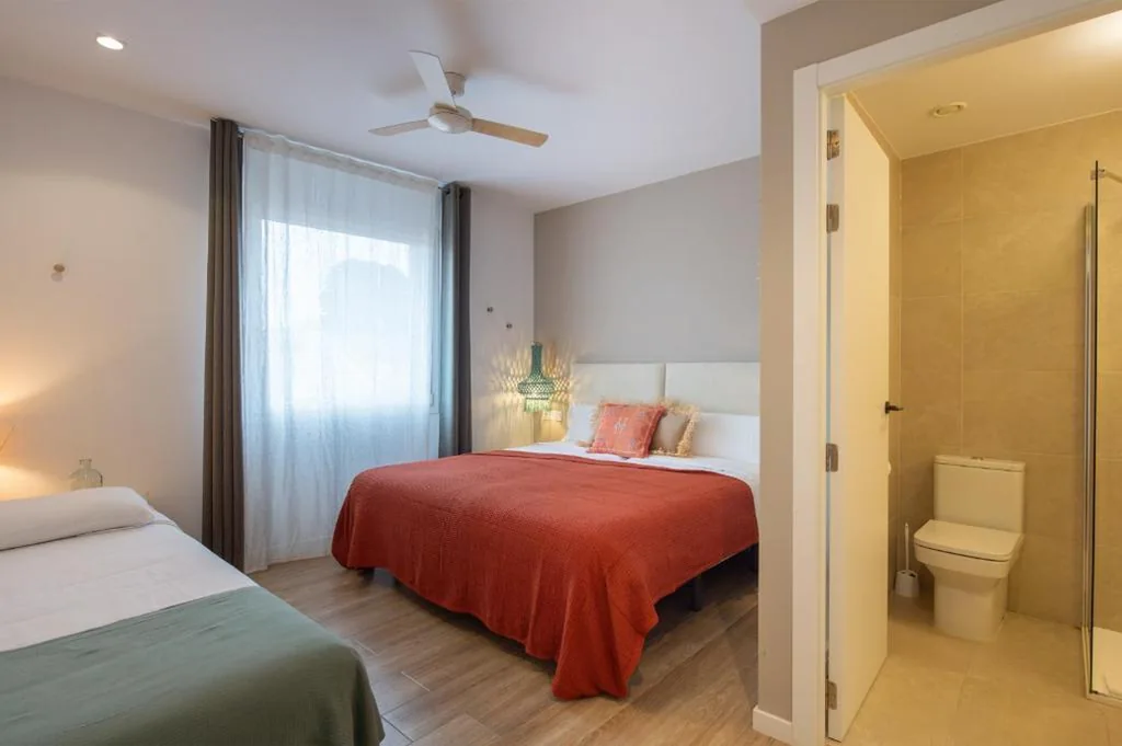 Habitación Triple — Hostal Boutique Es Portalet