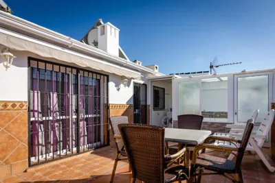 Hostal Boutique Luna de Nerja OLIVE OIL FREE DEGUSTATION & SALE — foto 10