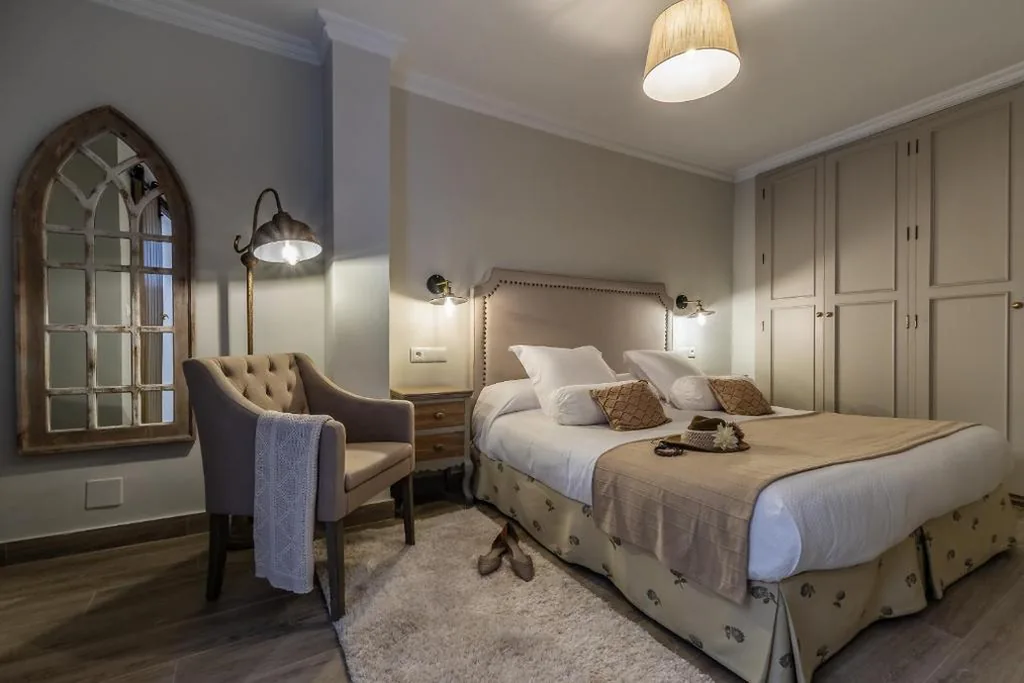 Deluxe tweepersoonskamer - 1 of 2 bedden — Hostal Boutique Plaza Cantarero